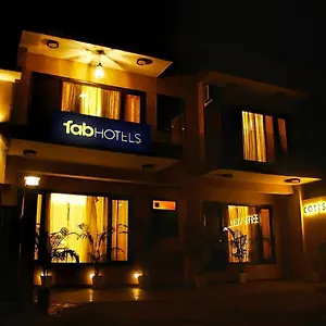 Hotel Fabhotel Cotts Vasant Kunj