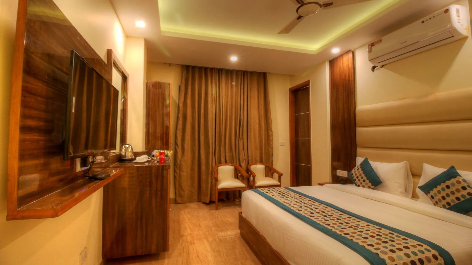 Viva Hotel And Banquet New Delhi